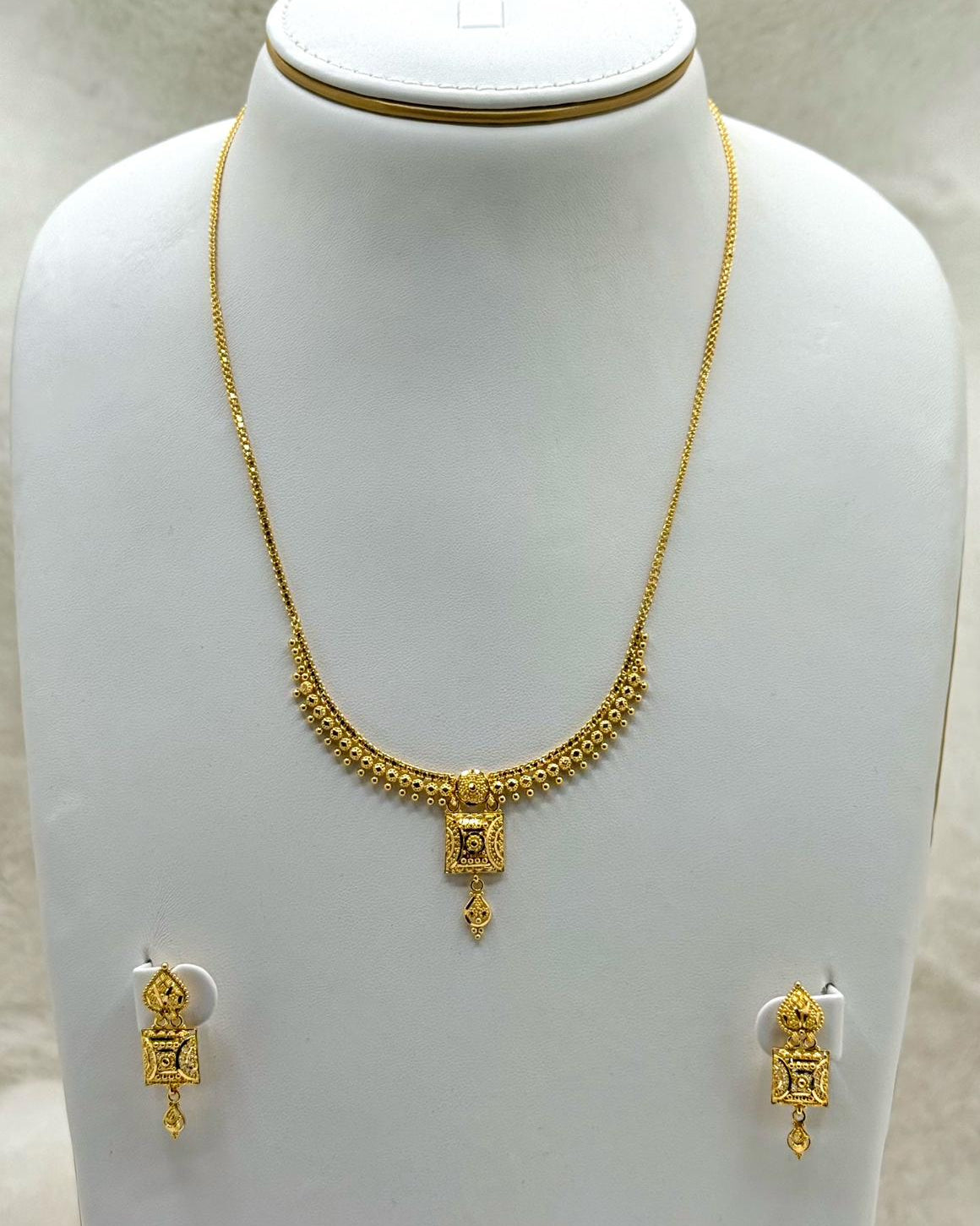 Dua Necklace Set