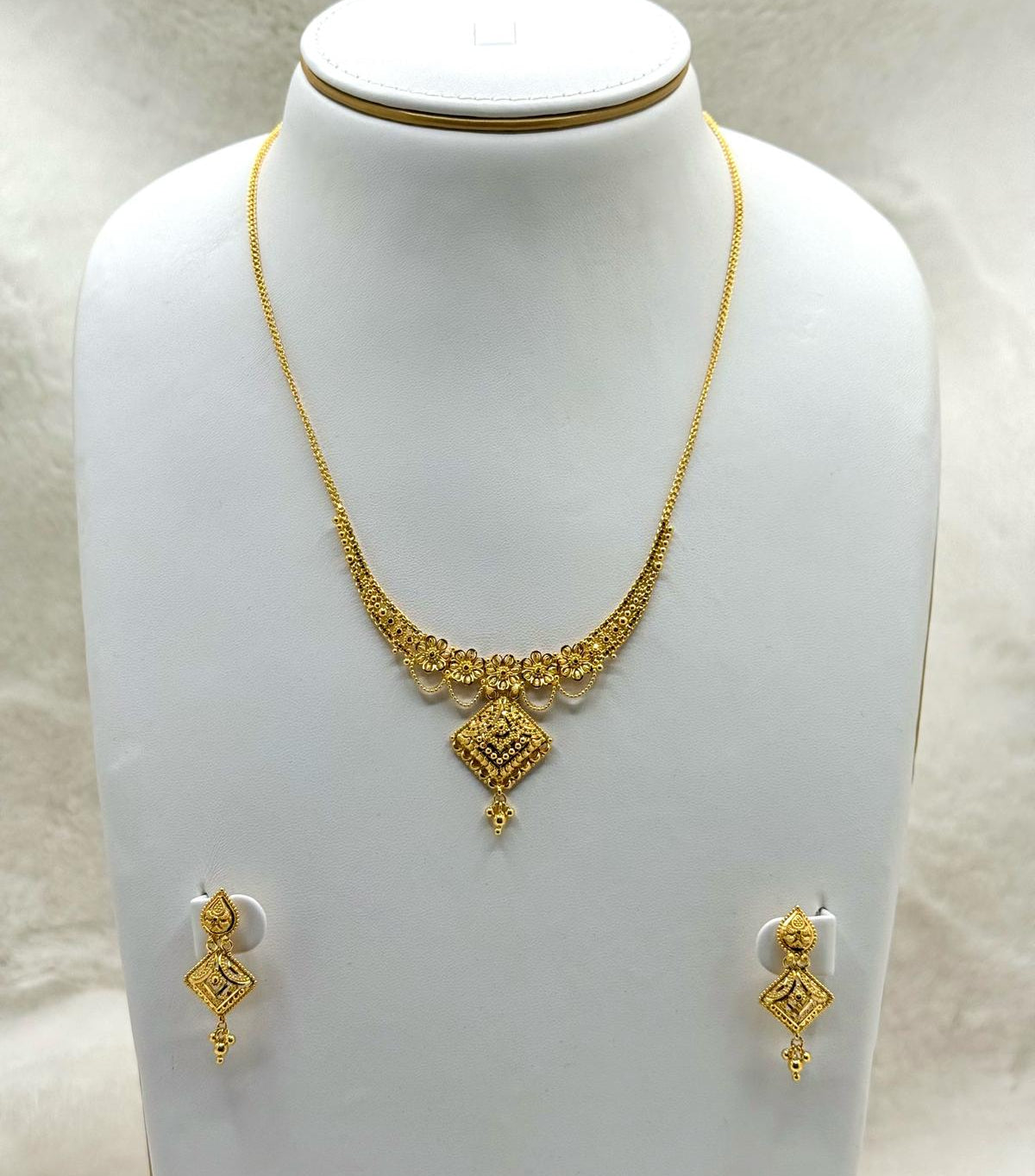 Jannat Necklace Set