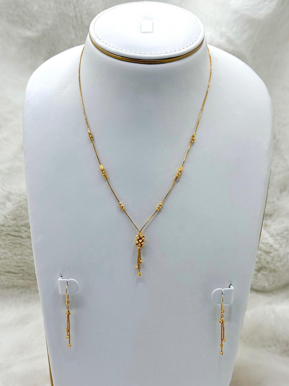 Komal Necklace Set