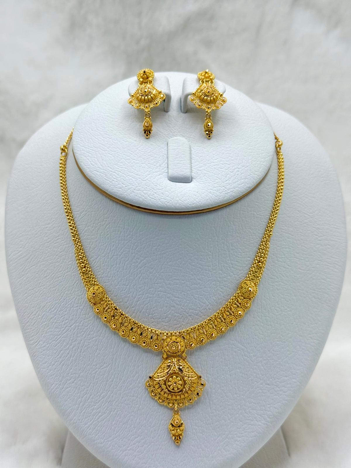 Ameerah Necklace Set