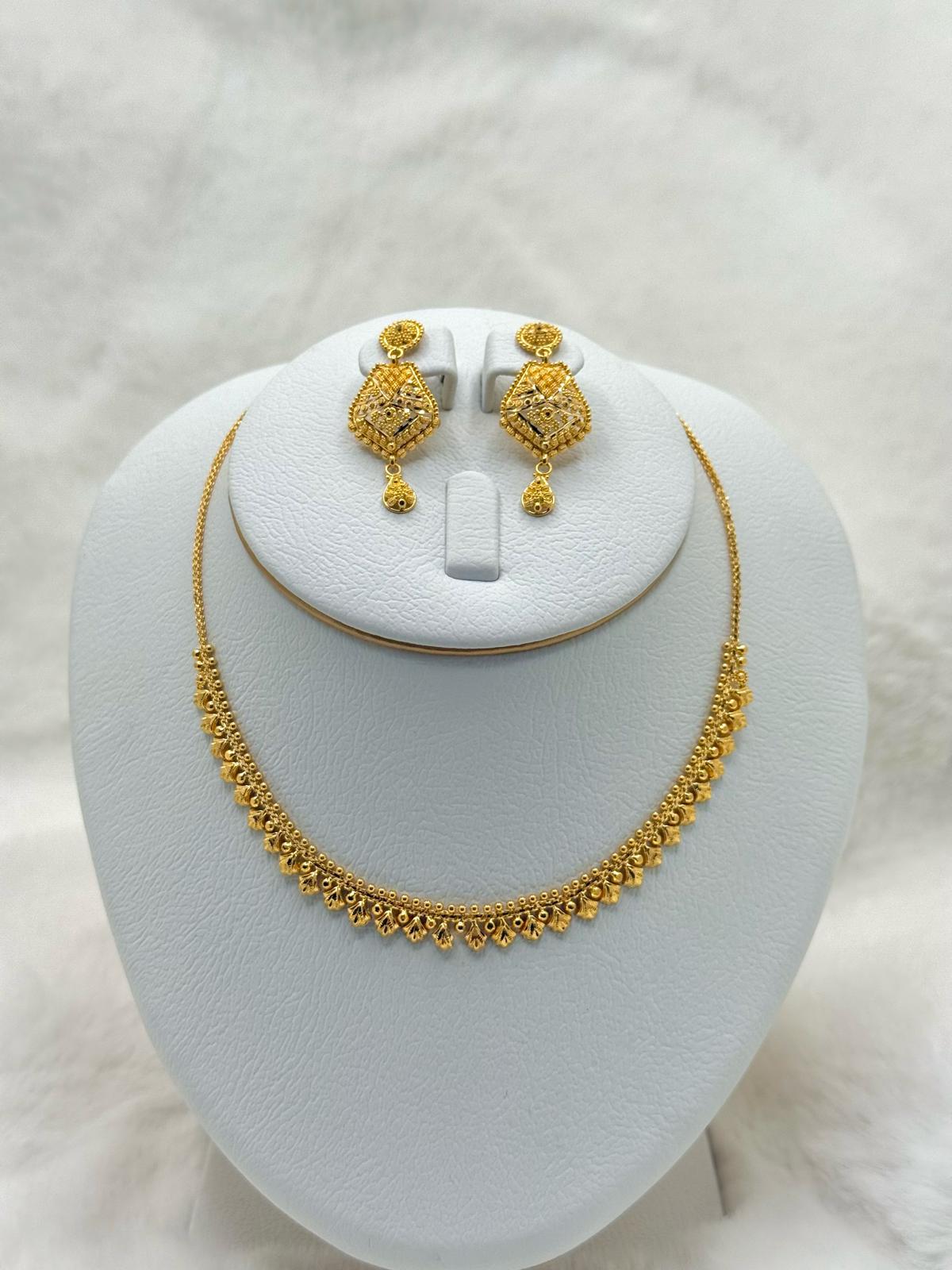 Shakira Necklace Set
