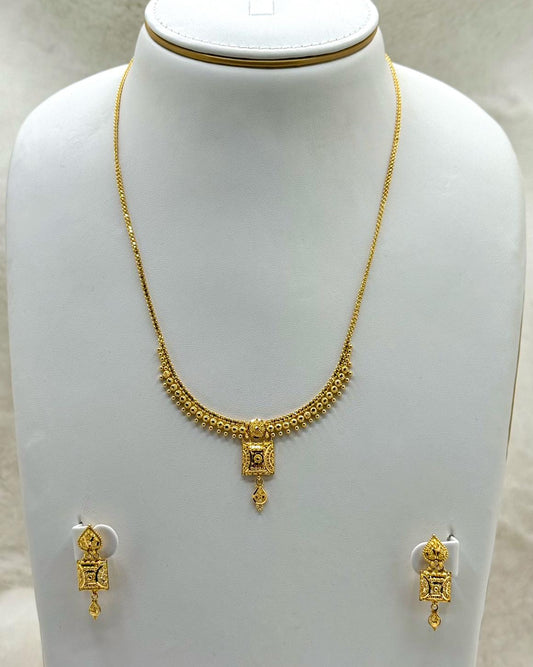 Dua Necklace Set