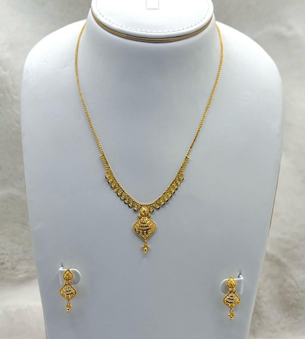 Reemah Necklace Set