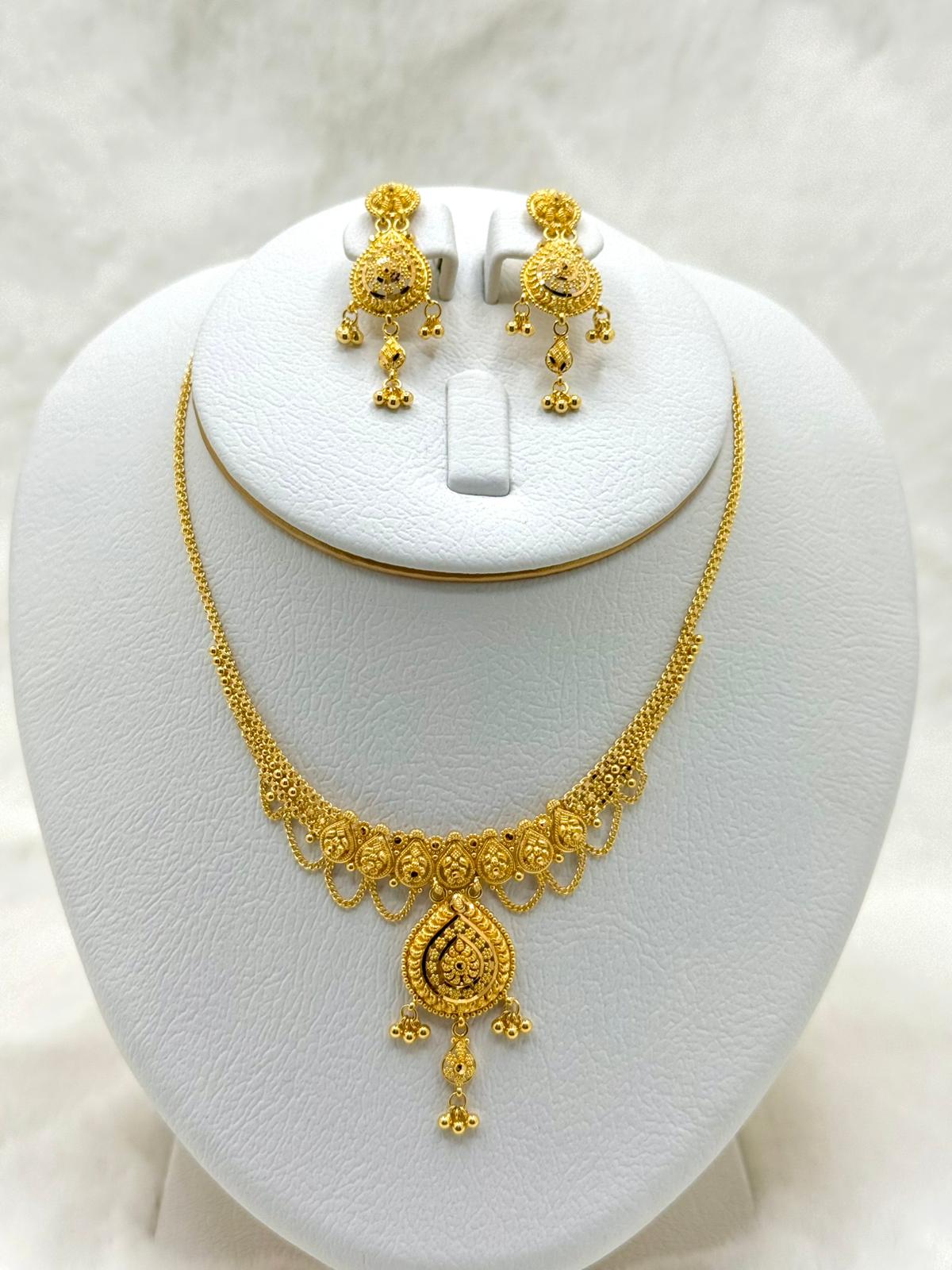 Mahar Necklace Set